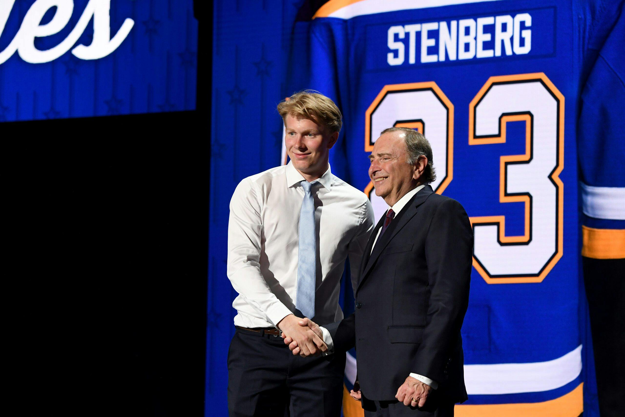 Blues’ sign Otto Stenberg to three-year, entry-level contract