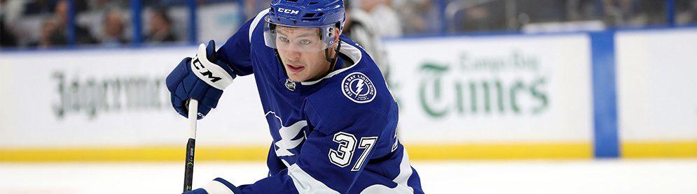 Tampa Bay Lightning re-sign Yanni Gourde to two-year, one-way contract -  Syracuse Crunch