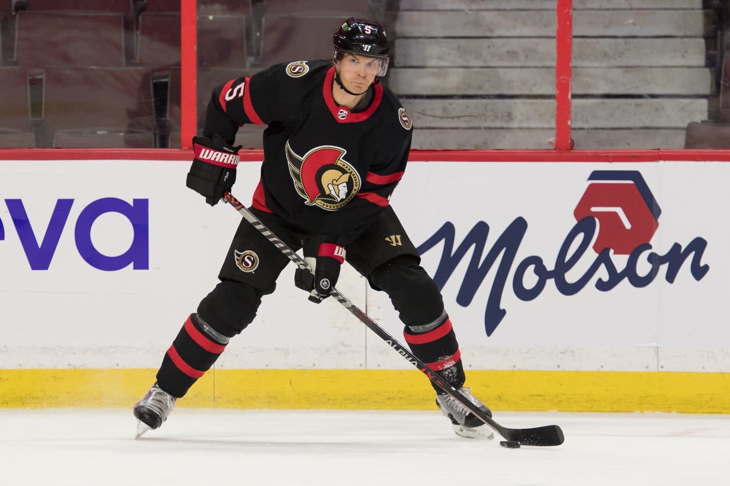 The Ottawa Senators have signed Nick Holden to a one-year contract extension