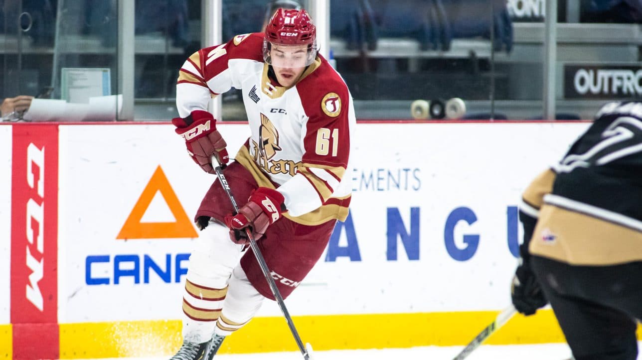 Tampa Bay Lightning sign undrafted free agent Bennett MacArthur