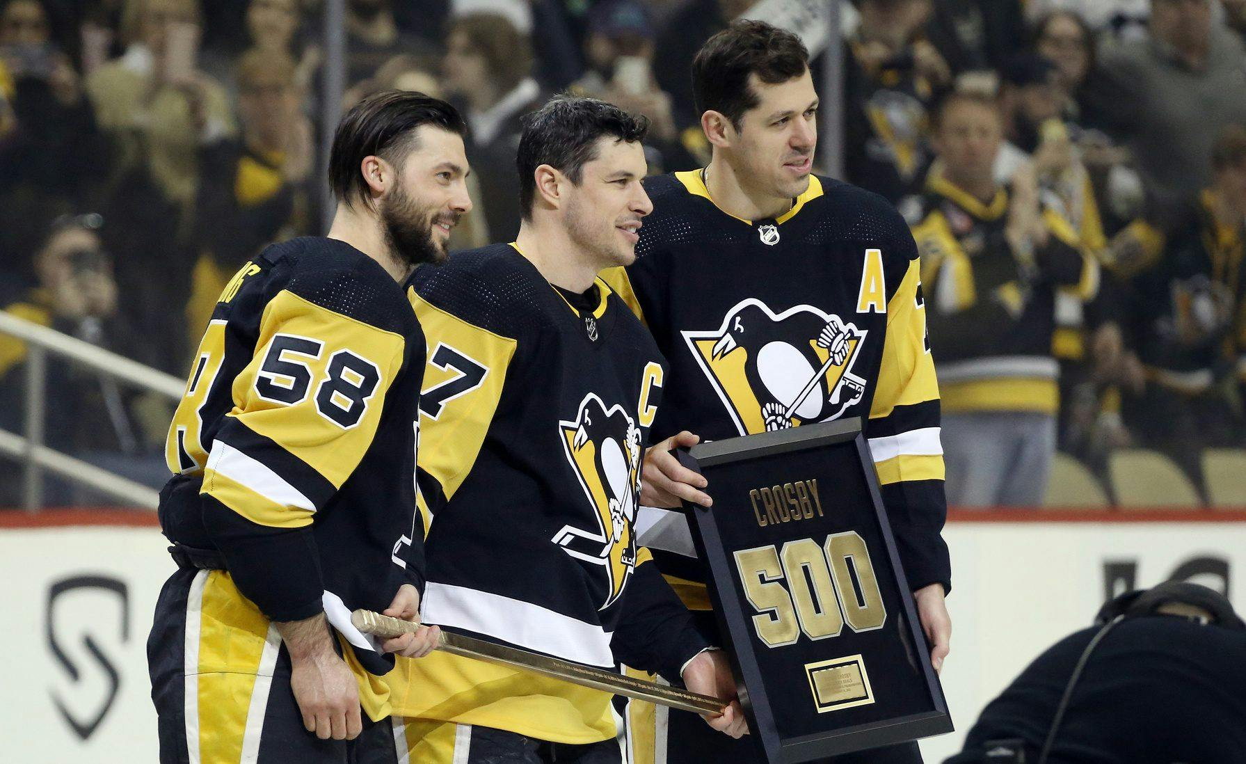 Bryan Rust signs six-year contract extension with Penguins