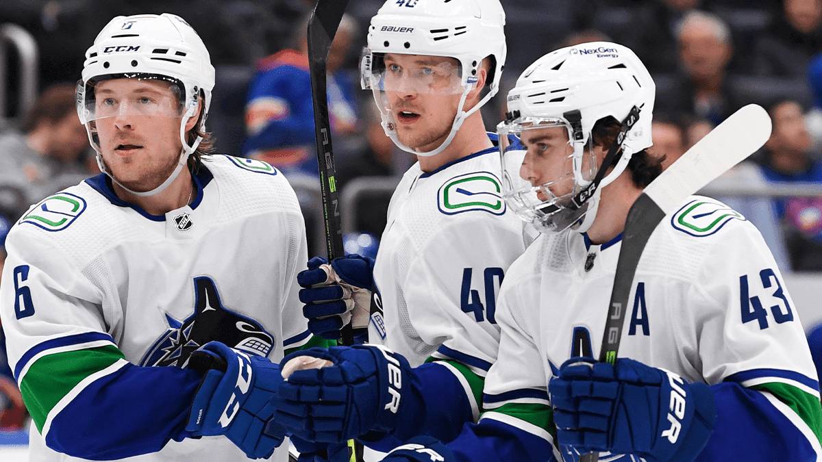 Two People Get Freaky as Tampa Lightning Fans Watch