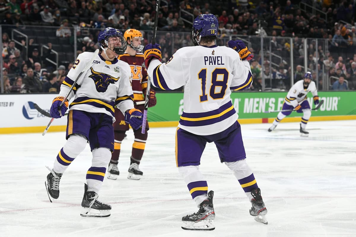 Colorado Avalanche sign NCAA free agent forward Ondrej Pavel Daily