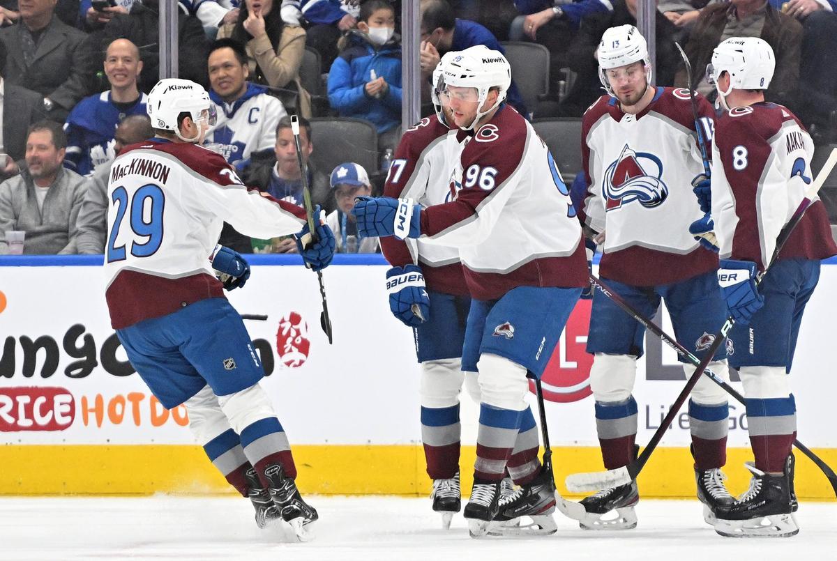 NHL scores: Jets, Avalanche, Hurricanes show troubling playoff signs