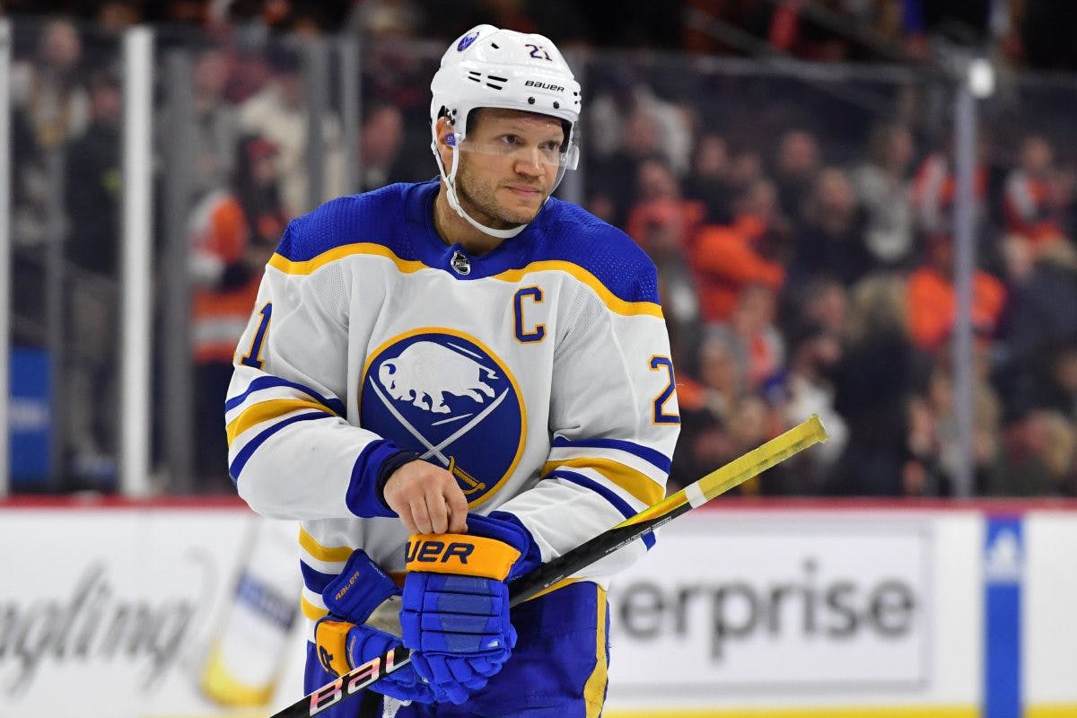 Buffalo Sabres on X: THE CAPTAIN IS BACK‼️ We have re-signed Kyle Okposo  to a one-year contract worth $2.5 million. Details:    / X