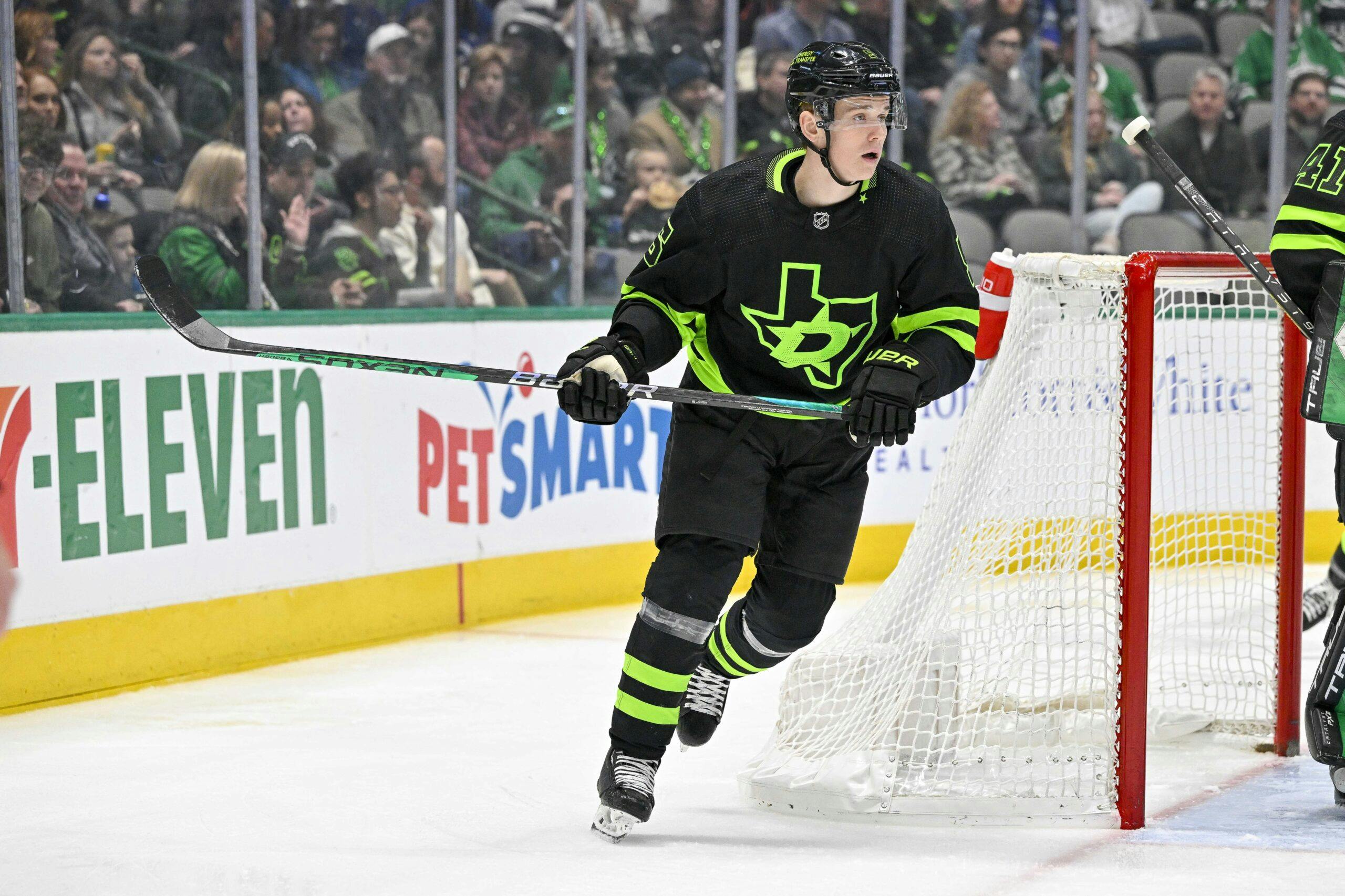 Colorado Avalanche Acquire Fredrik Olofsson from Dallas Stars - Mile High  Hockey