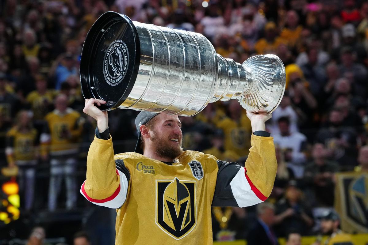 Well Played, Jubilant Men In Beards: Tampa Bay Wins the Stanley Cup. Again.  - Go Fug Yourself