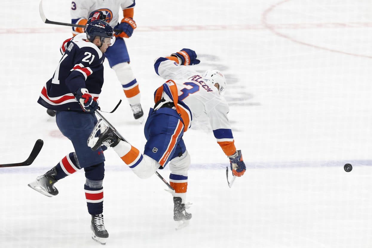 New York Islanders’ Adam Pelech out with lower-body injury