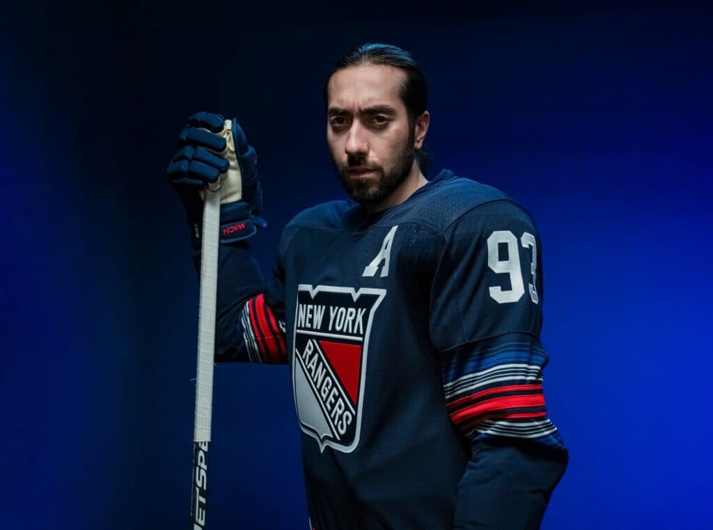 New York Rangers Reveal New Alternate Jersey - The Hockey News New