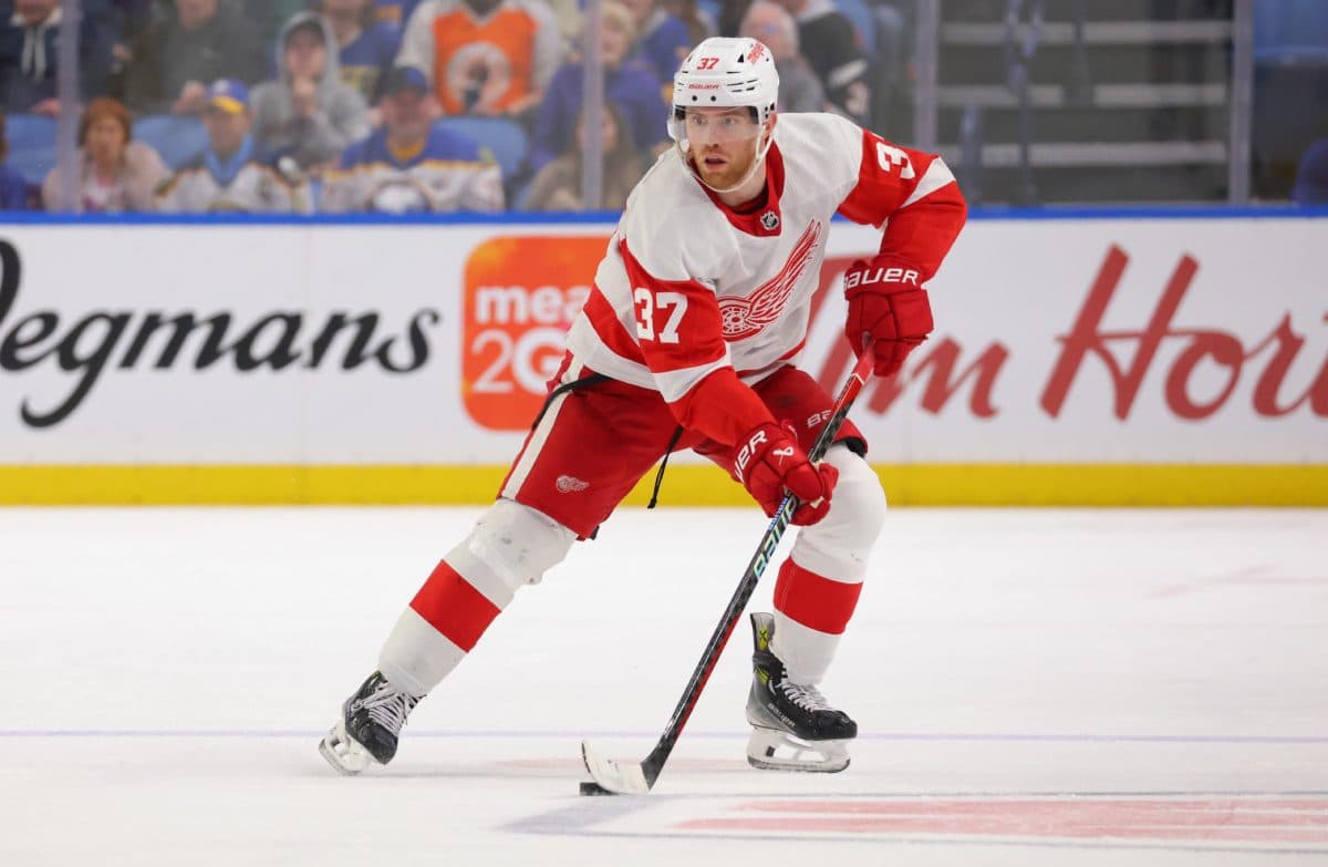 Detroit Red Wings’ J.T. Compher out day-to-day