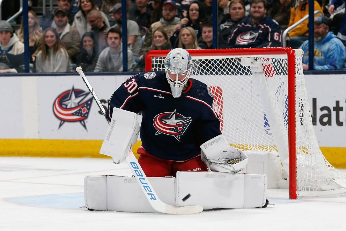 Columbus Blue Jackets put Spencer Martin on waivers, David Jiricek sent down