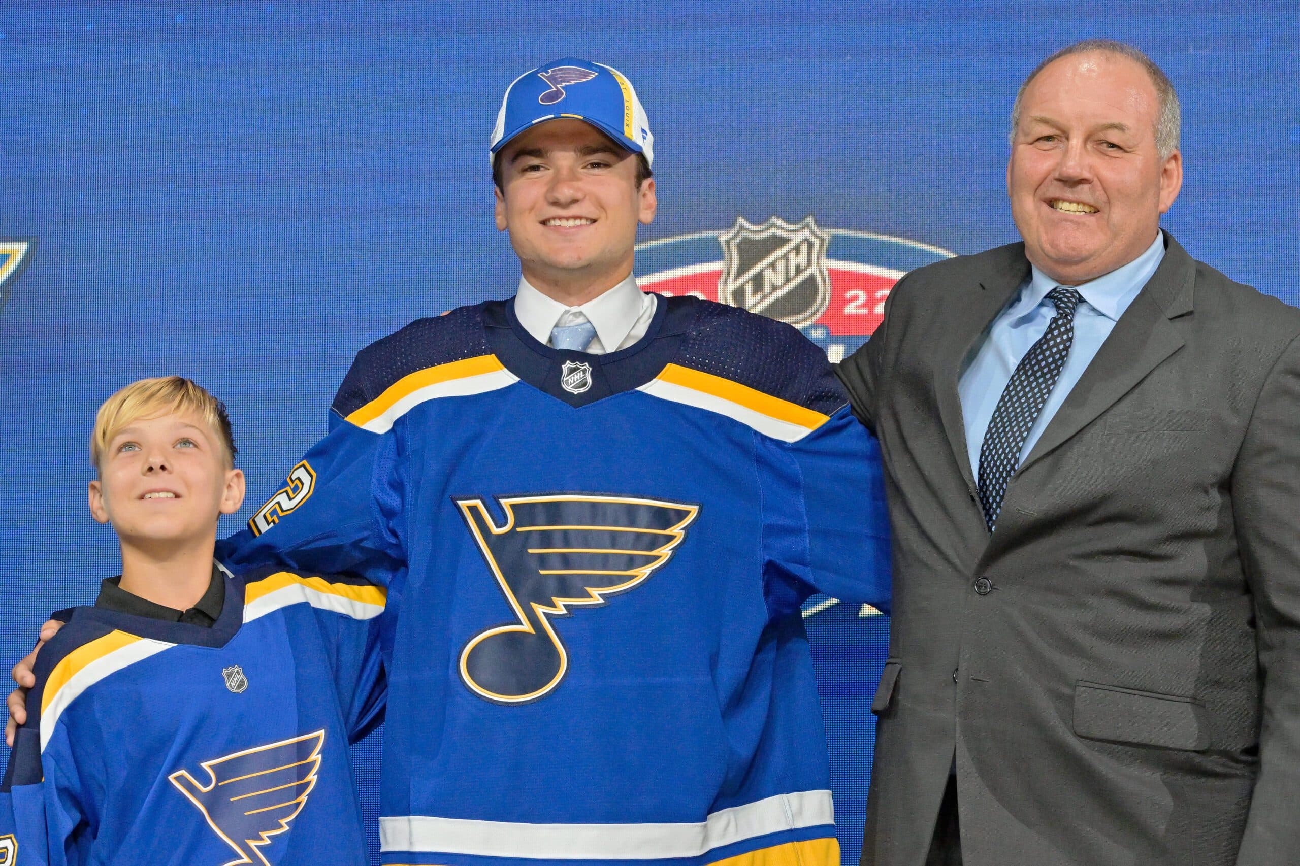 Top St. Louis Blues prospect Jimmy Snuggerud to return to University of Minnesota