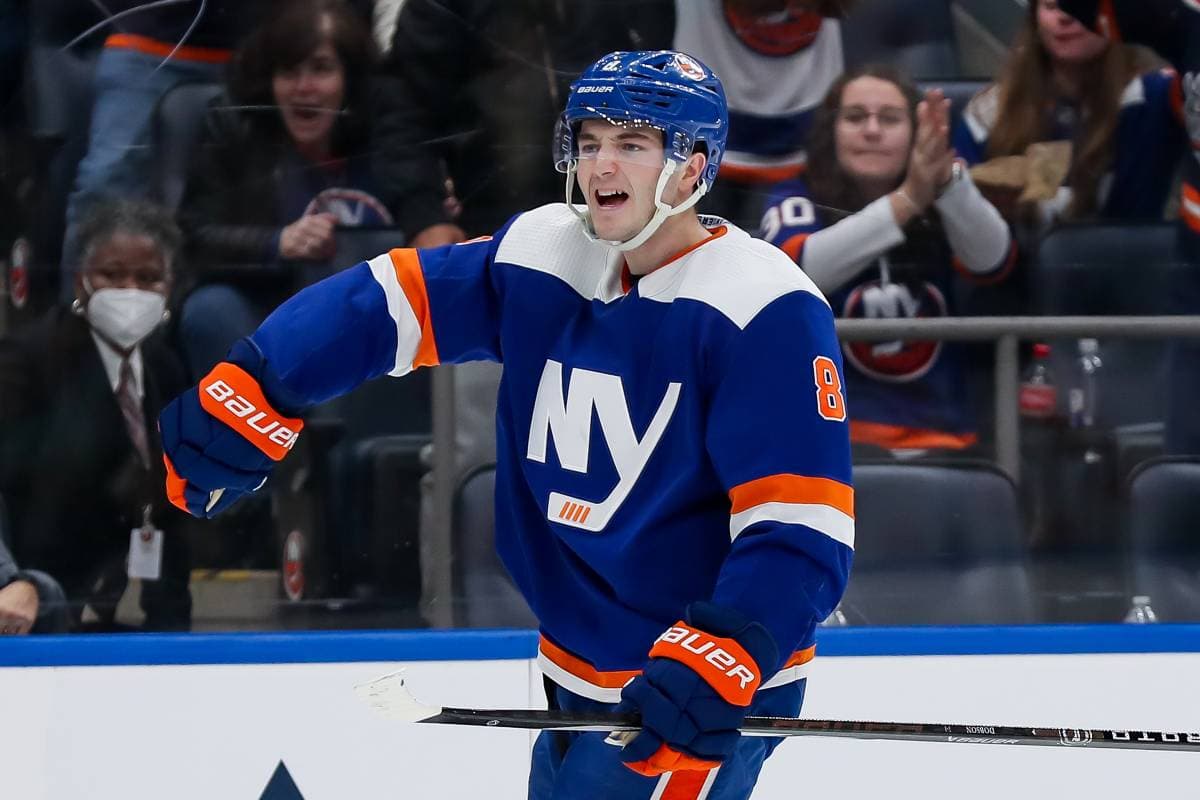 Don’t count out Islanders’ Noah Dobson for the 2024-25 Norris Trophy