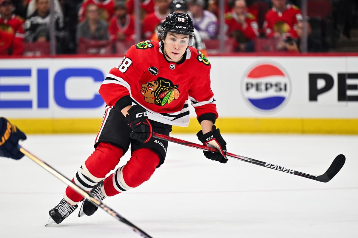 Blackhawks Sign Martin Misiak To Three-year, Entry-level Contract - Bvm 