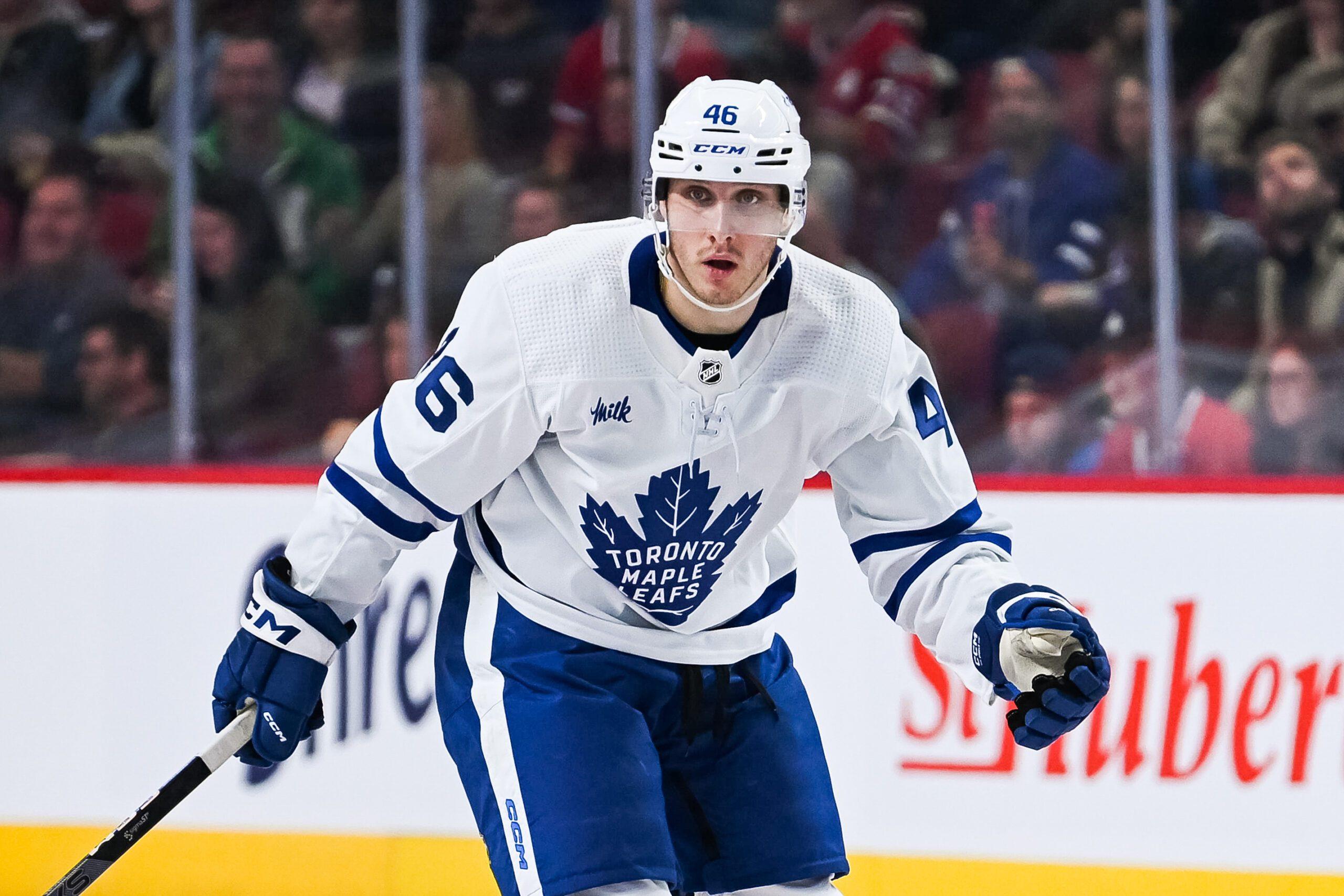 Toronto Maple Leafs re-sign Alex Steeves to one-year, two-way contract