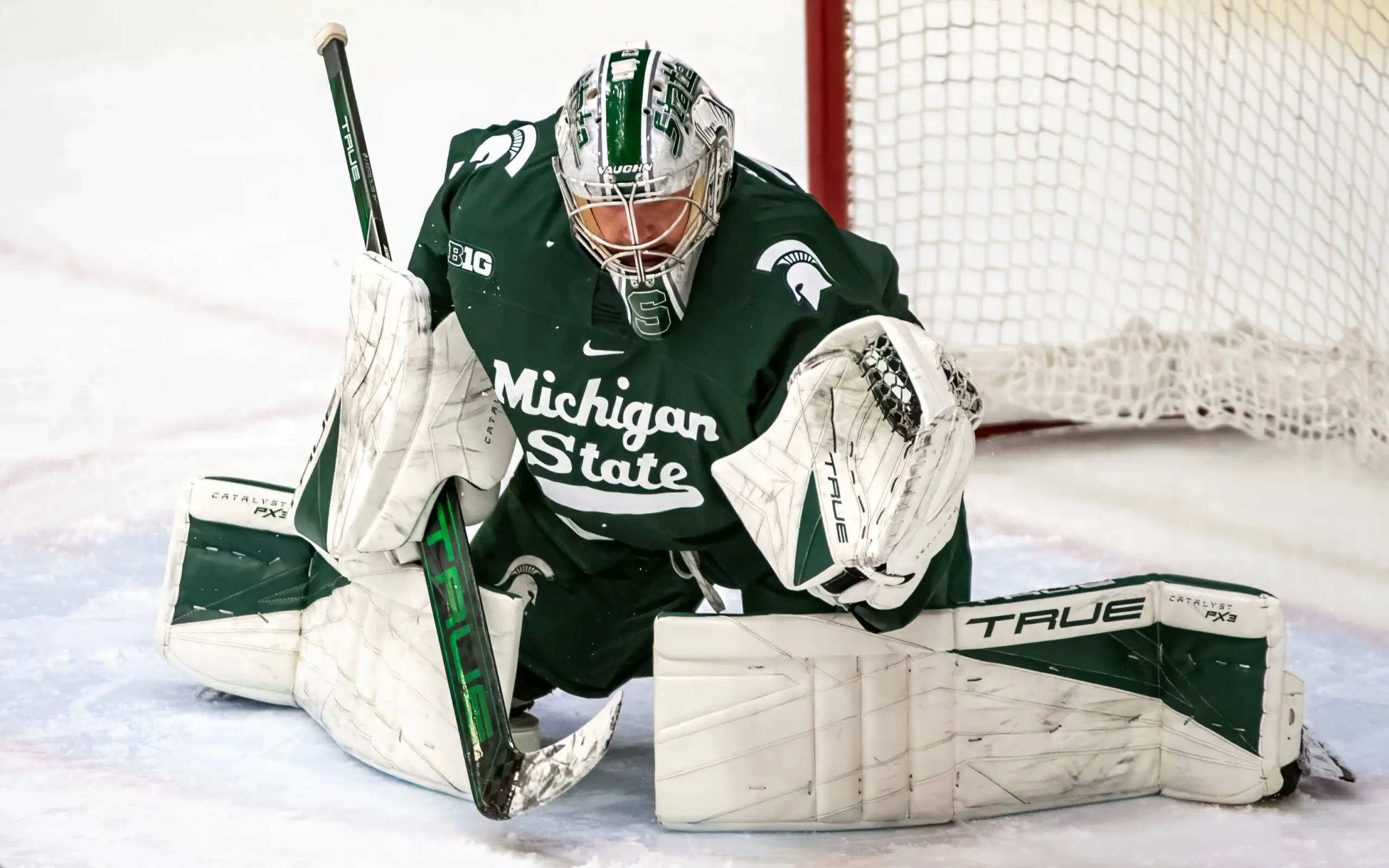 Red Wings’ Trey Augustine, Canadiens’ Jacob Fowler among top 10 finalists for NCAA’s top goaltender award