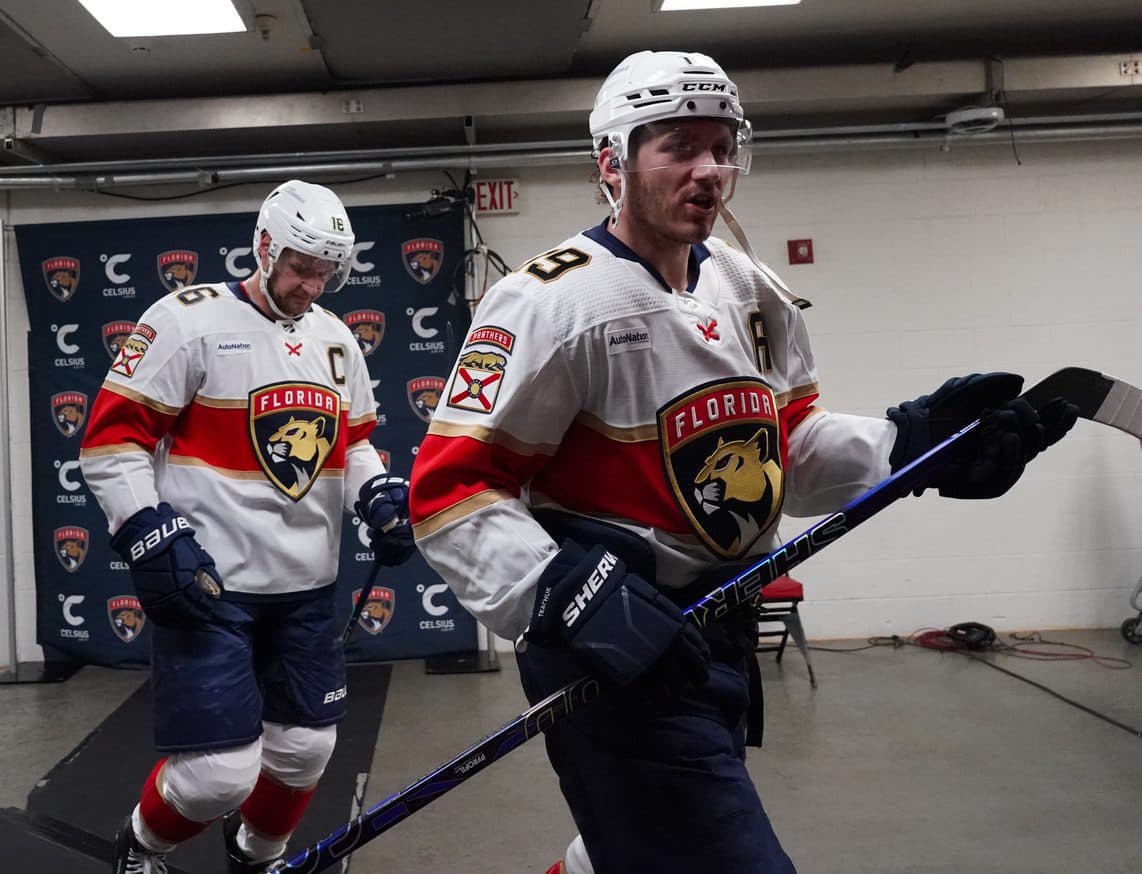 Panthers’ Aleksander Barkov to miss 2-3 weeks; Matt Tkachuk out against Sabres