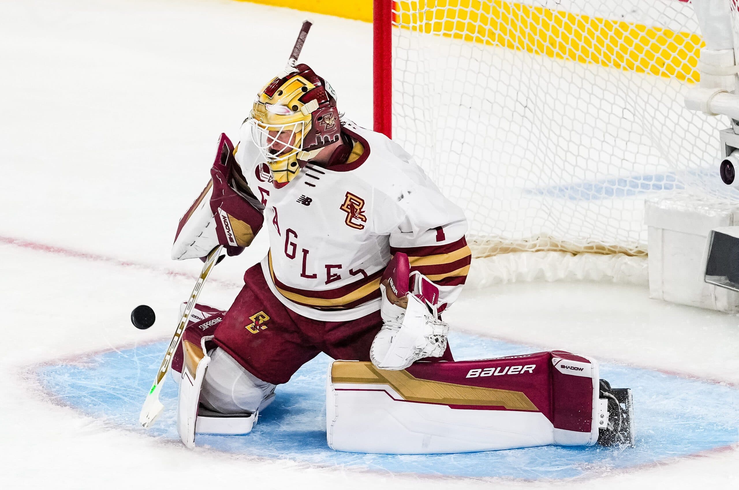 Boston College goaltender Jacob Fowler