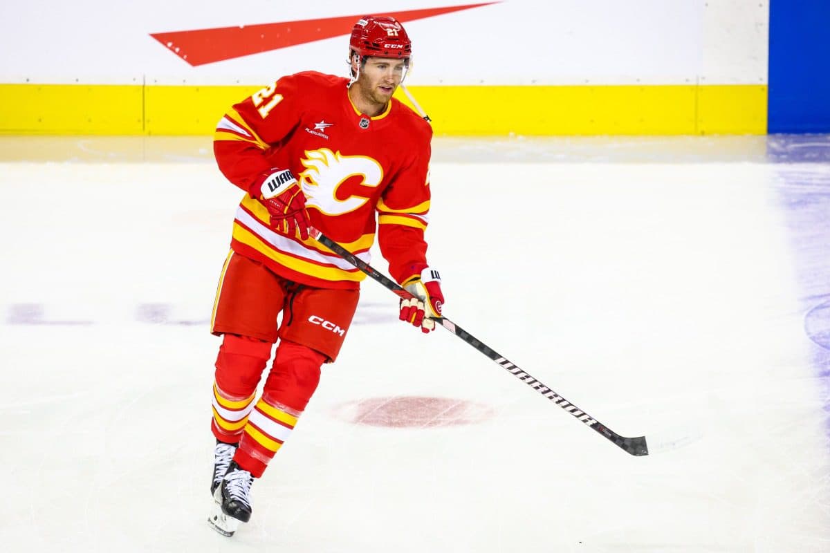 Calgary Flames forward Kevin Rooney