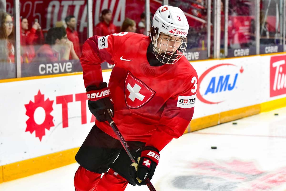 Switzerland’s Jonah Neuenschwander becomes first 15-year-old at World Juniors since 2001