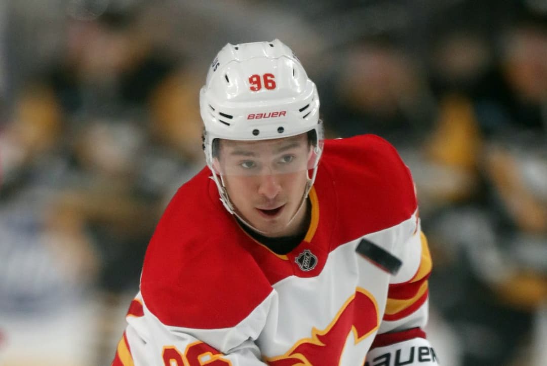 Flames’ Andrei Kuzmenko to be a healthy scratch against Blue Jackets on ...