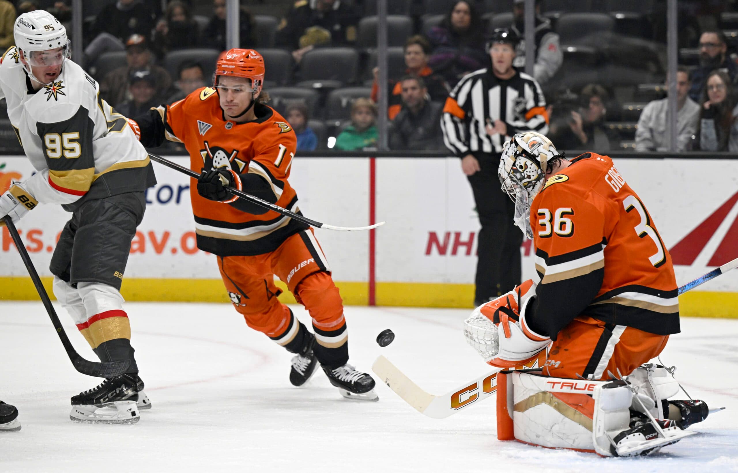 Ducks’ Trevor Zegras seeks second opinion to treat knee injury