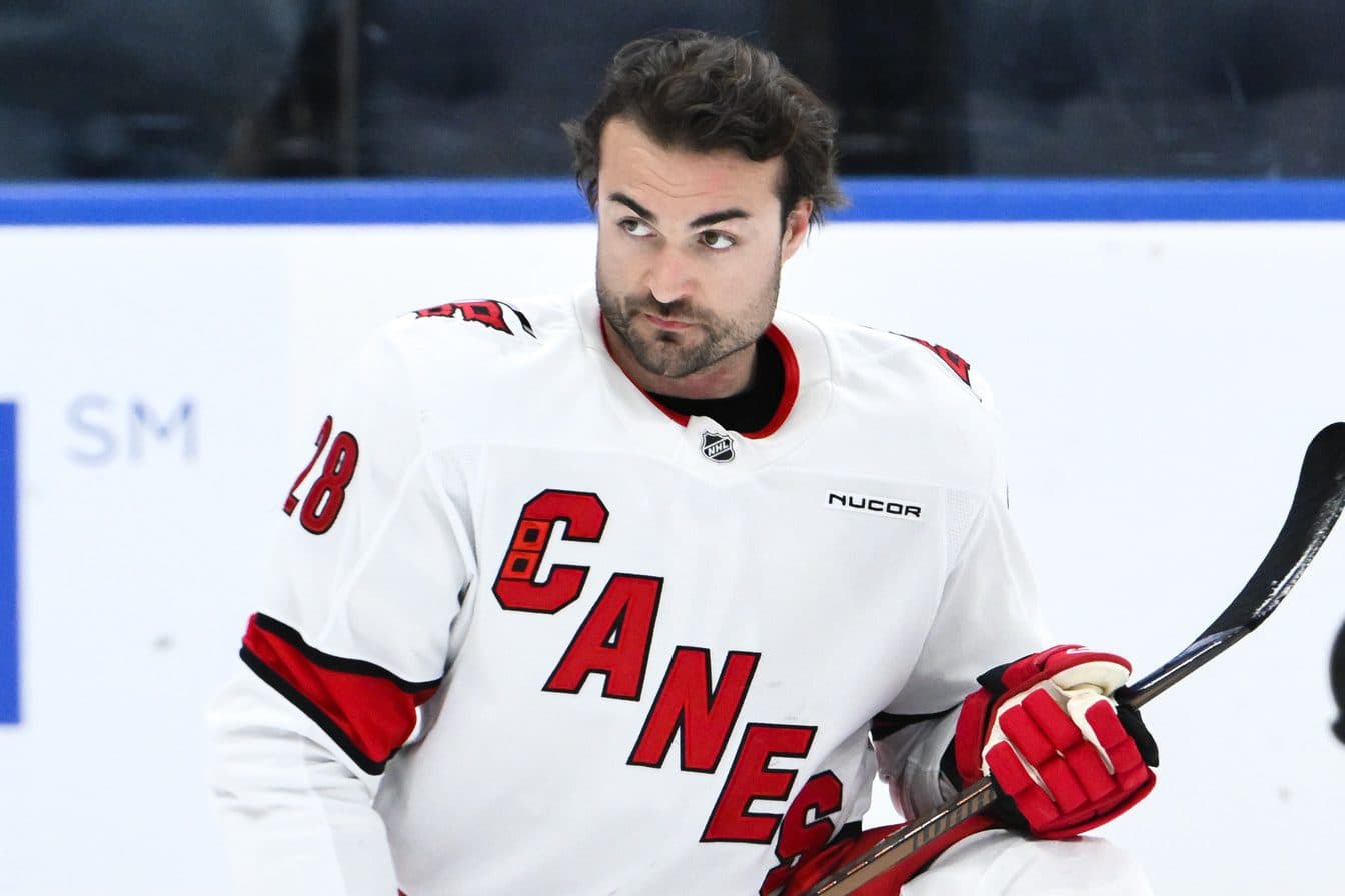 Carolina Hurricanes left wing William Carrier (28) warms up before a game against the New York Islanders at UBS Arena.