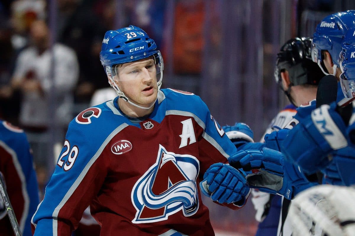 Nathan MacKinnon has the inside edge to win the Art Ross – and the Hart Trophy, too?