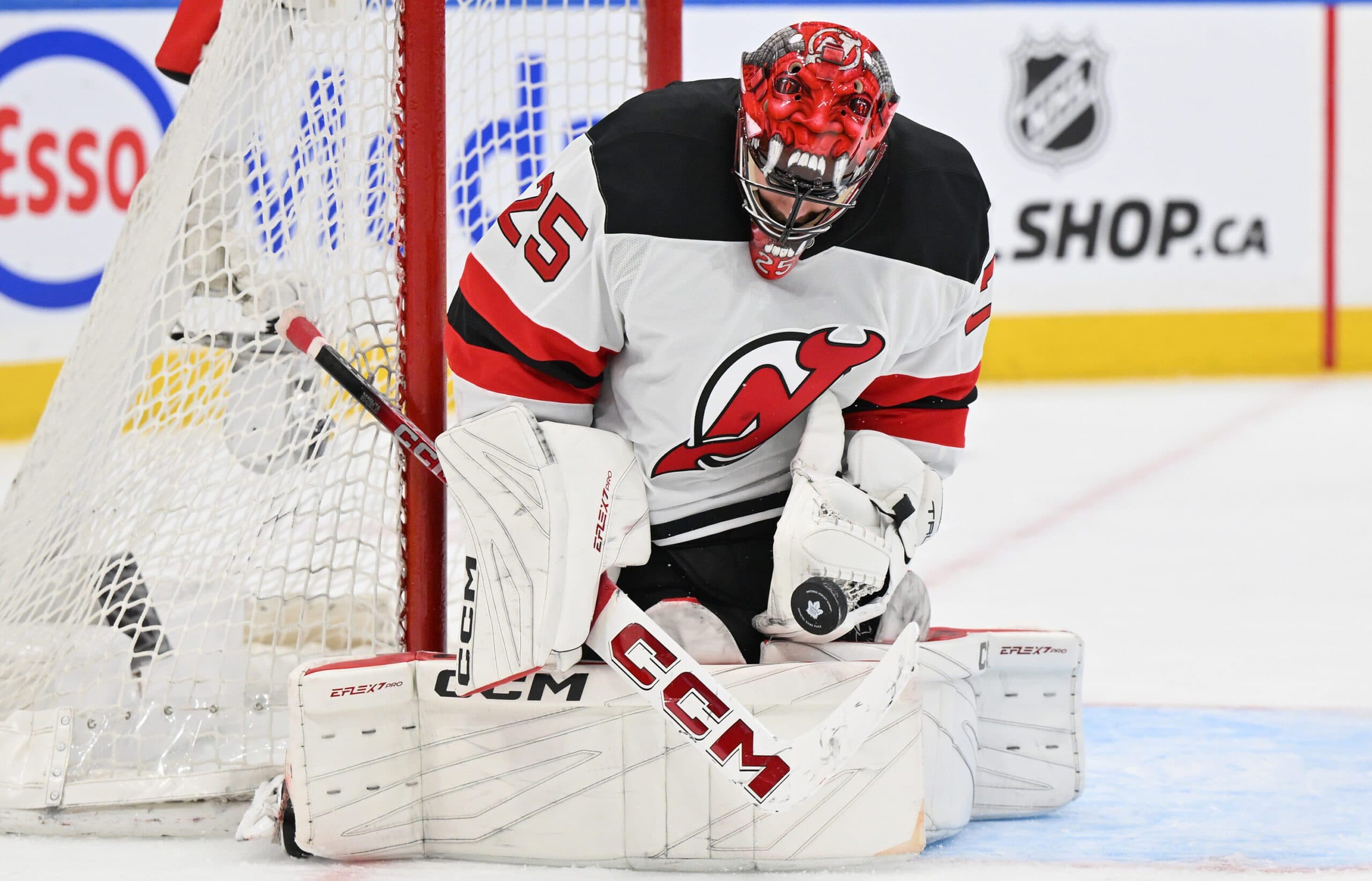 Devils’ Jacob Markstrom out 4-6 weeks with knee sprain