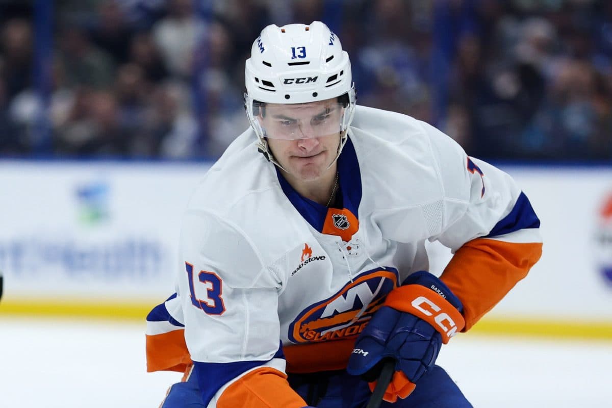 Islanders’ Mathew Barzal out indefinitely with lower-body injury