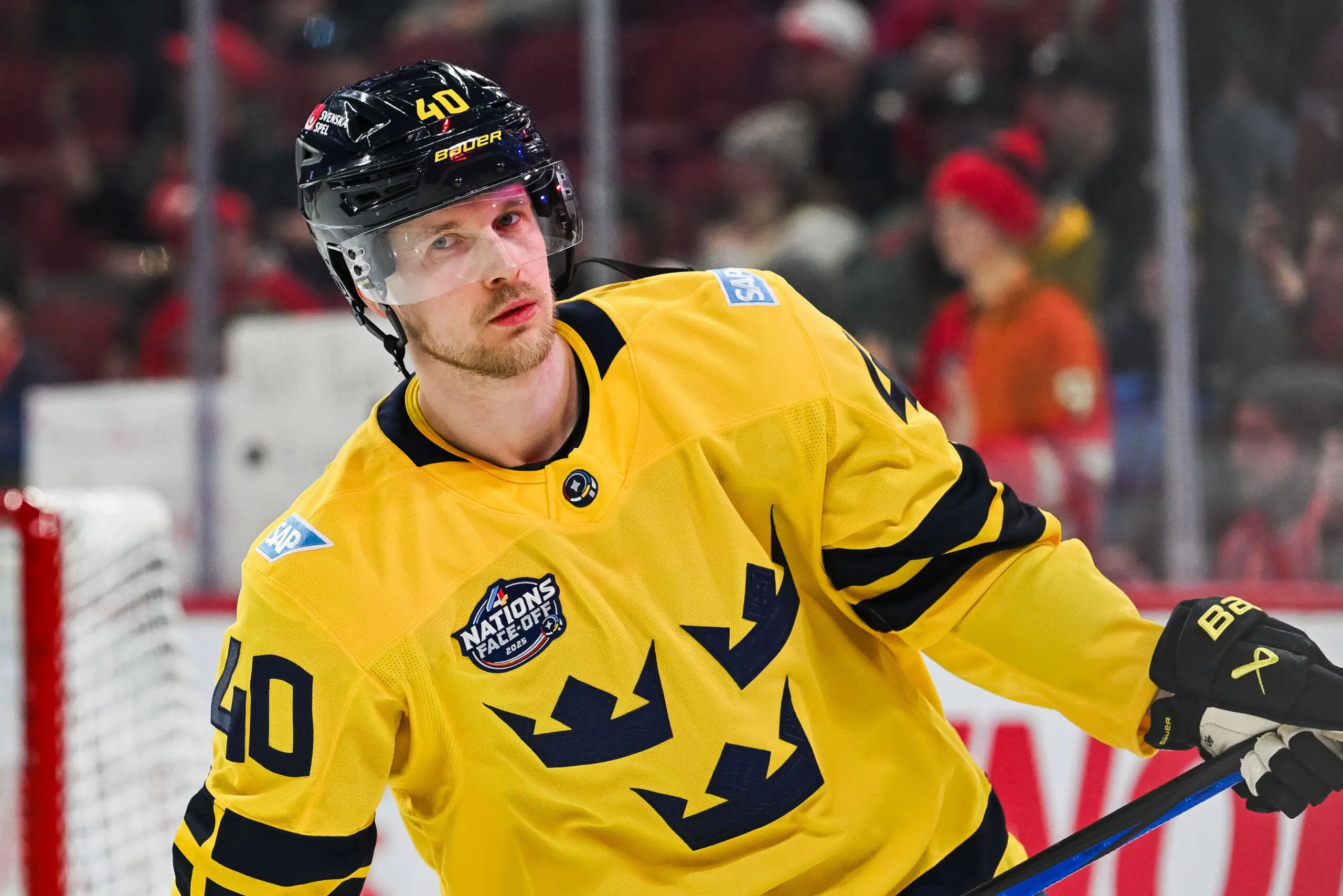 Team Sweden center Elias Pettersson