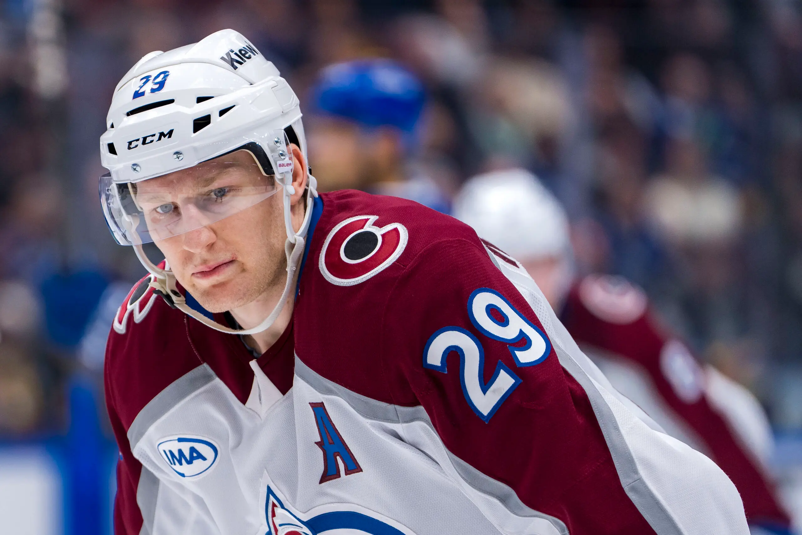 Avalanche's Nathan MacKinnon becomes first NHLer to reach 100 points in 2024-25