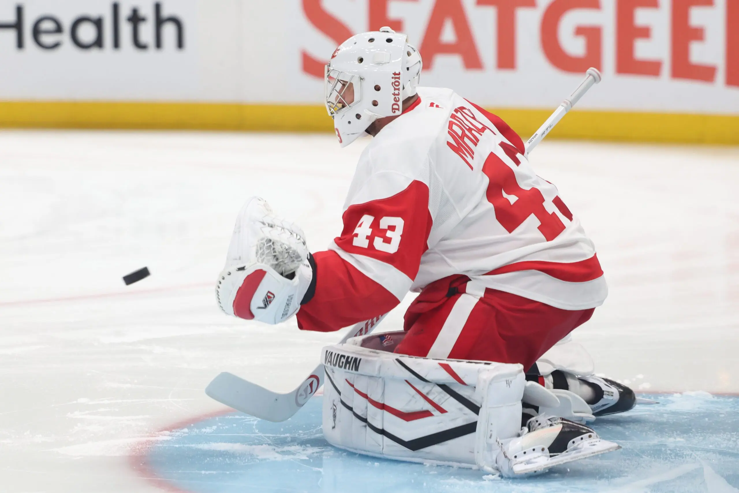 Red Wings’ Petr Mrazek leaves game against Utah due to injury