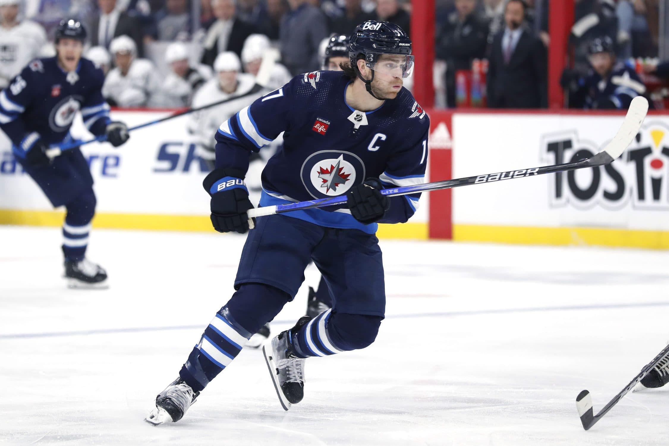 Jets sign Adam Lowry to five-year contract extension