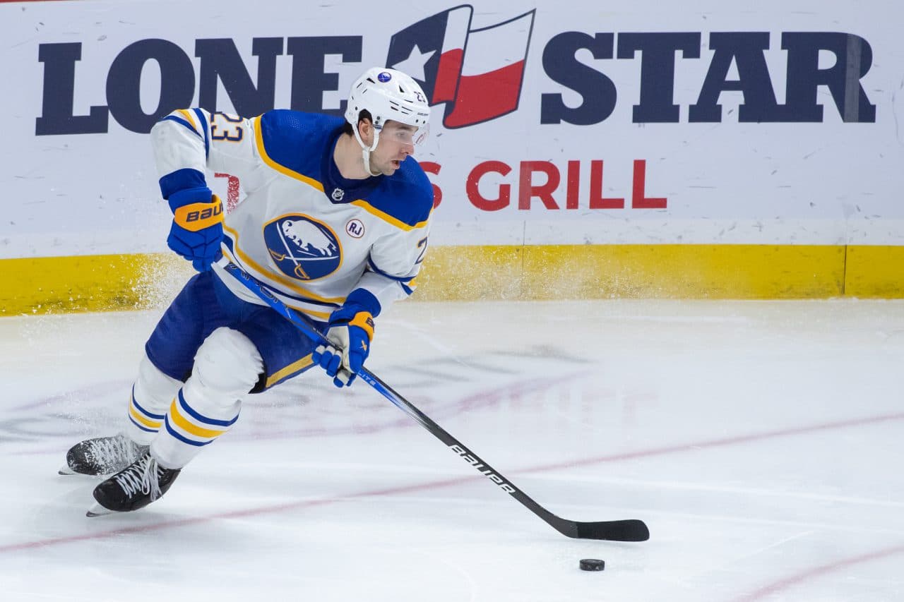 Buffalo Sabres’ Mattias Samuelsson exits game vs Canucks with upper-body injury