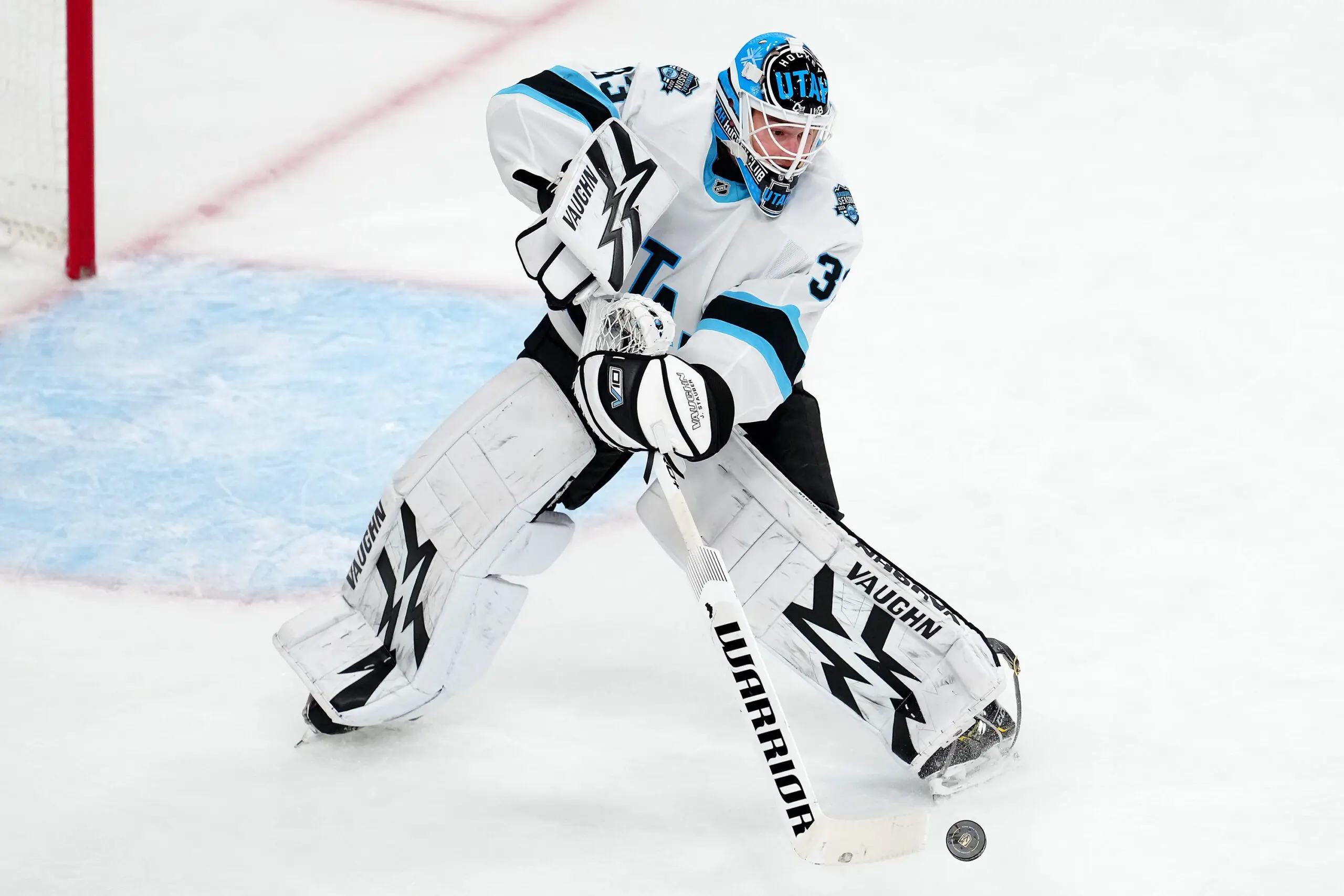 Utah signs Jaxson Stauber to two-year extension