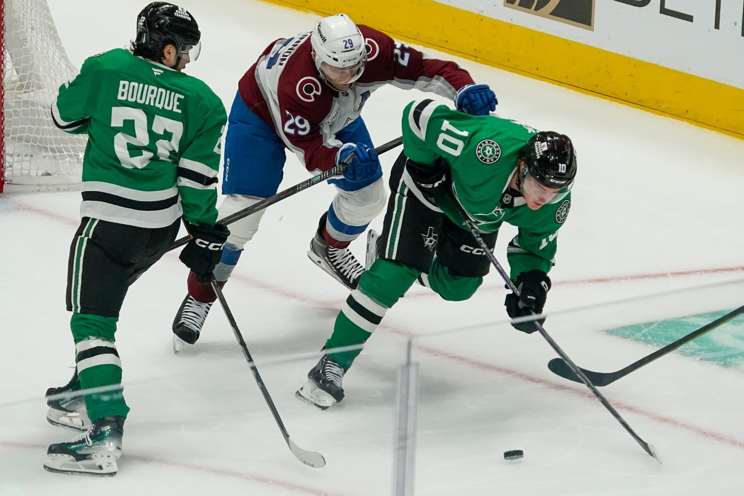 Stars can’t afford to lose to Avalanche in Game 2