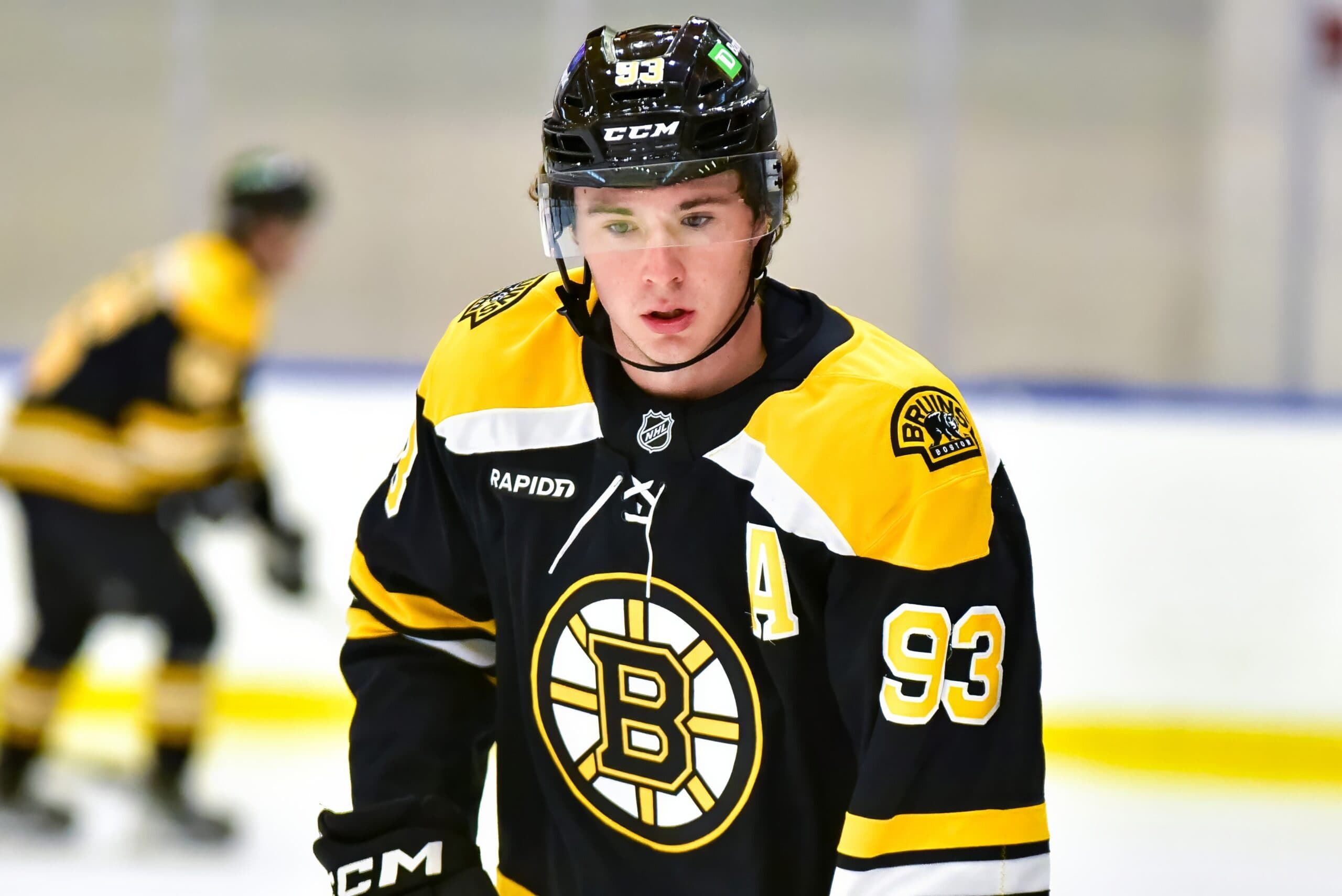 Bruins sign Fraser Minten to seven-year contract