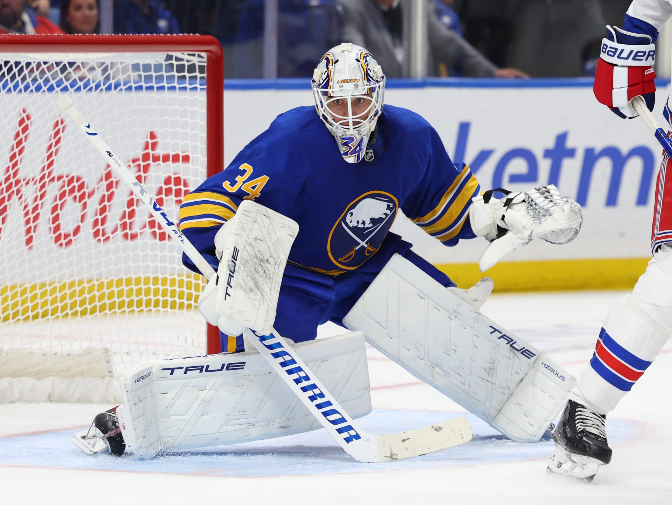 Why Sabres’ Alex Lyon could be a good fit for the Oilers