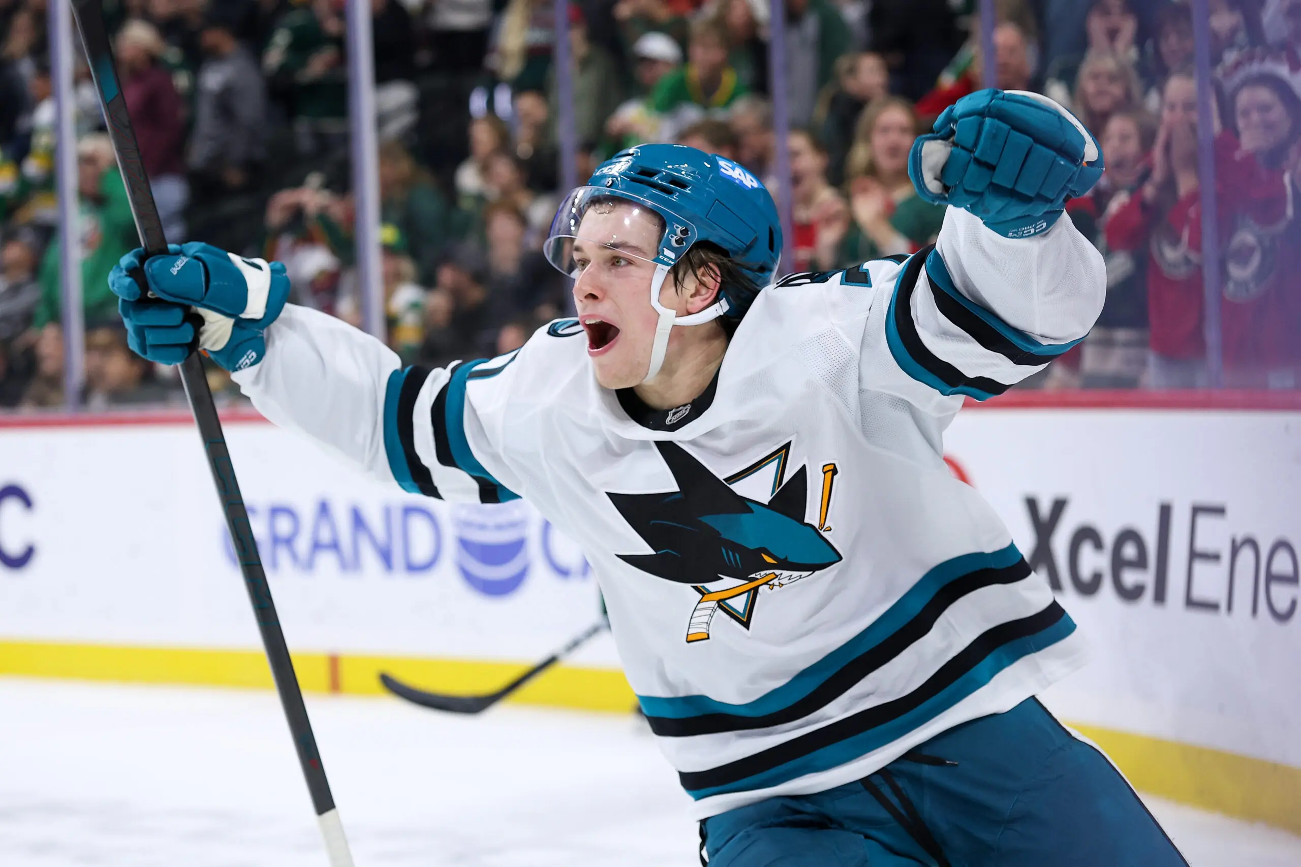 Do the Sharks need to make the playoffs for Macklin Celebrini to win the Hart?