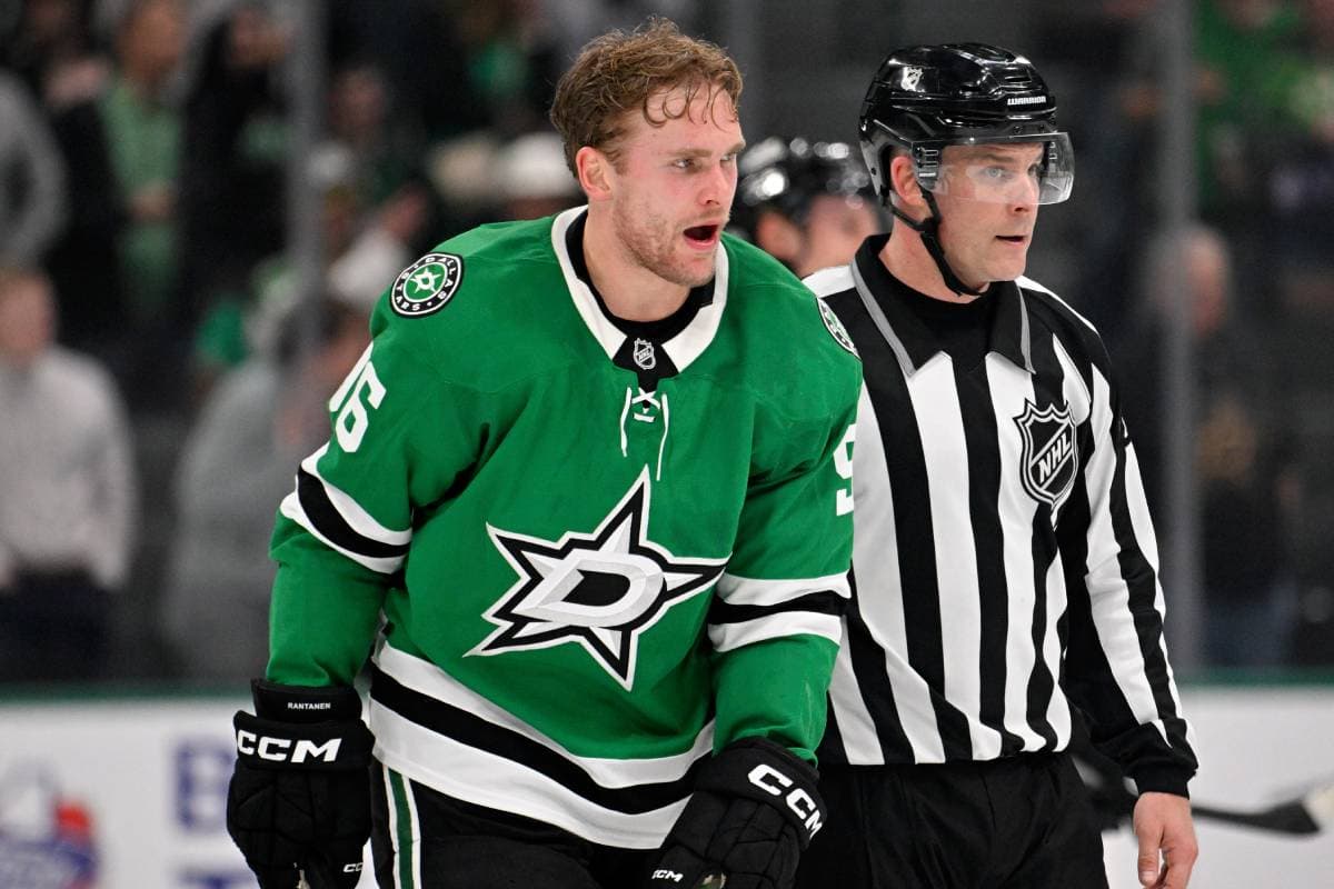 Stars’ Mikko Rantanen receives game misconduct after hit on Islanders’ Alex Romanov