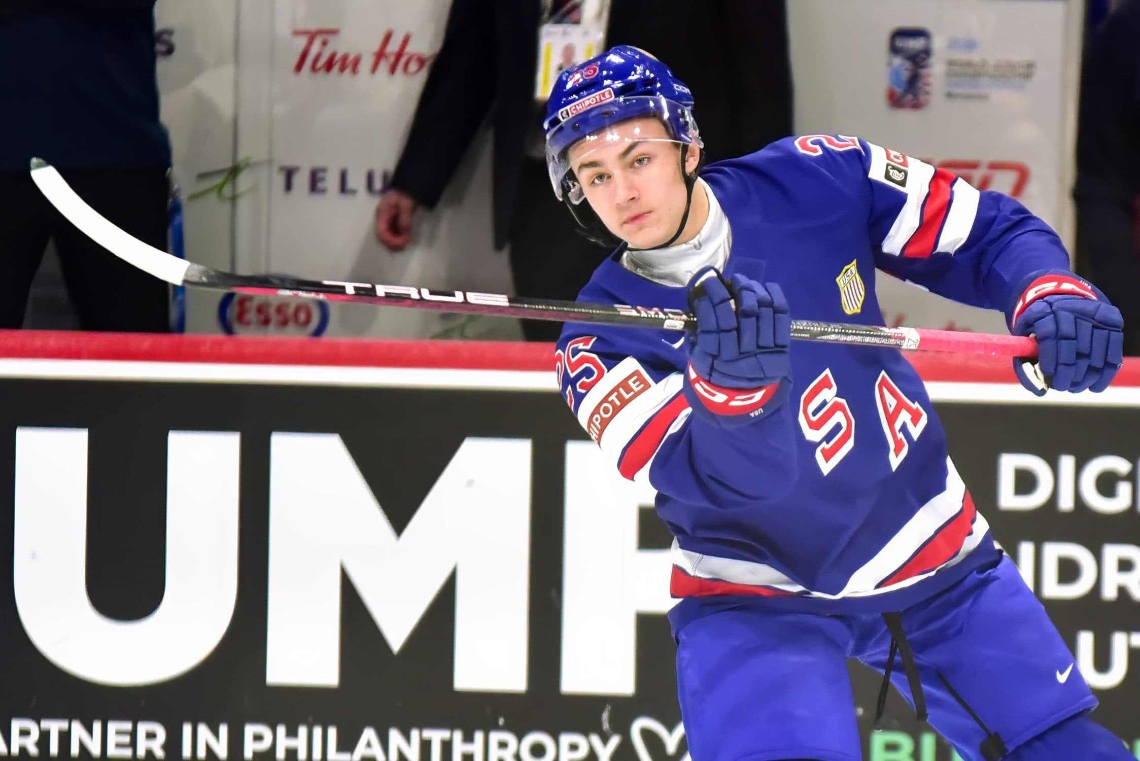 What makes Chase Reid the top defenseman in the 2026 NHL Draft?