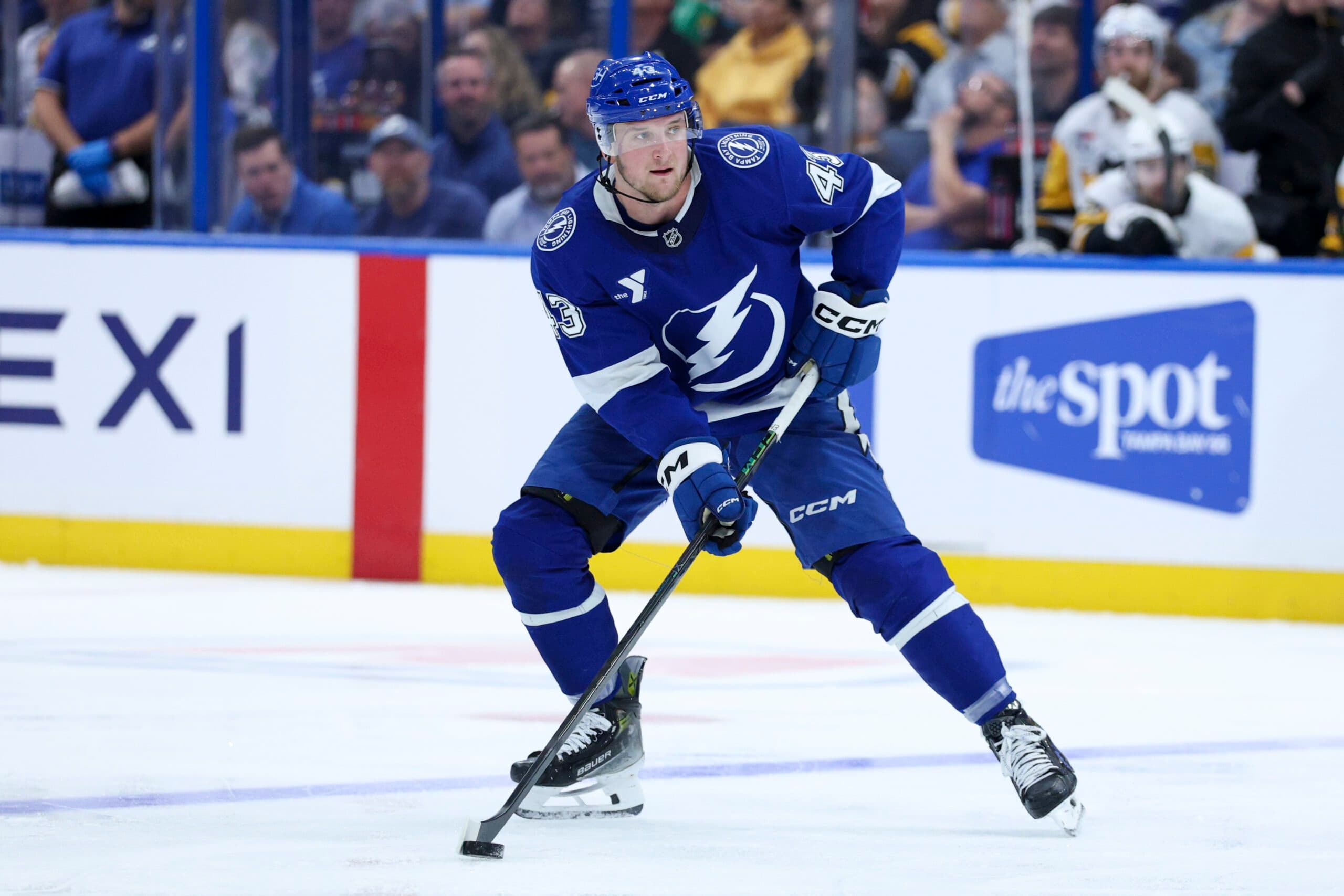 Leafs acquire Darren Raddysh from Lightning; signed to eight-year deal