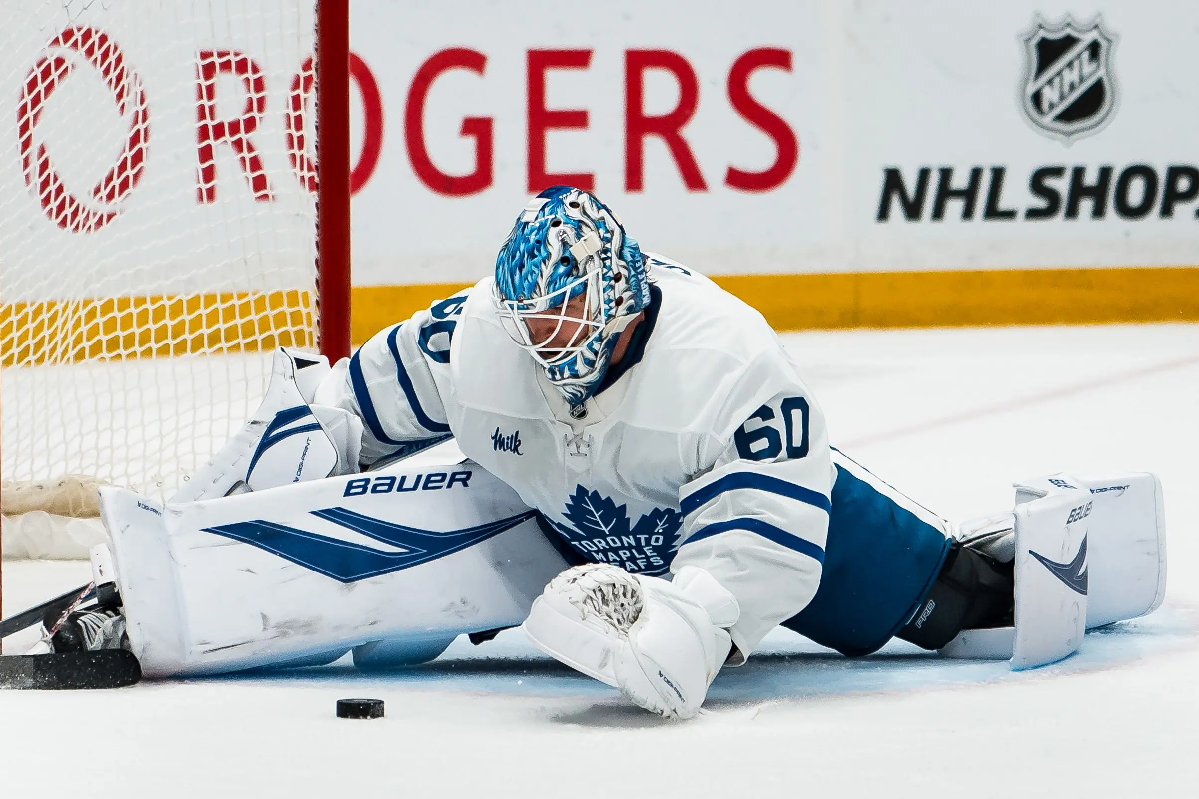 On Tuesday, the Leafs dealt Woll and defenseman Simon Benoit to the Philadelphia Flyers.