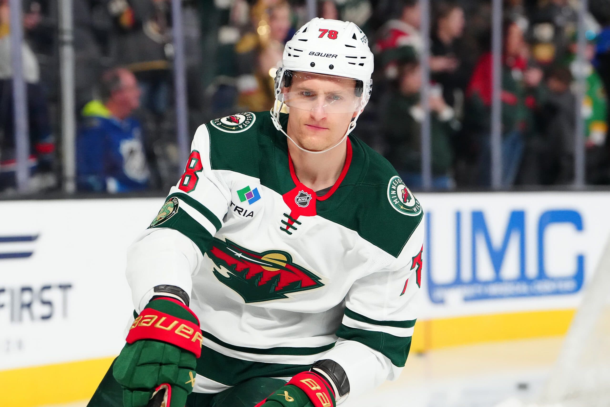 Wild’s Nico Sturm leaves game with lower-body injury