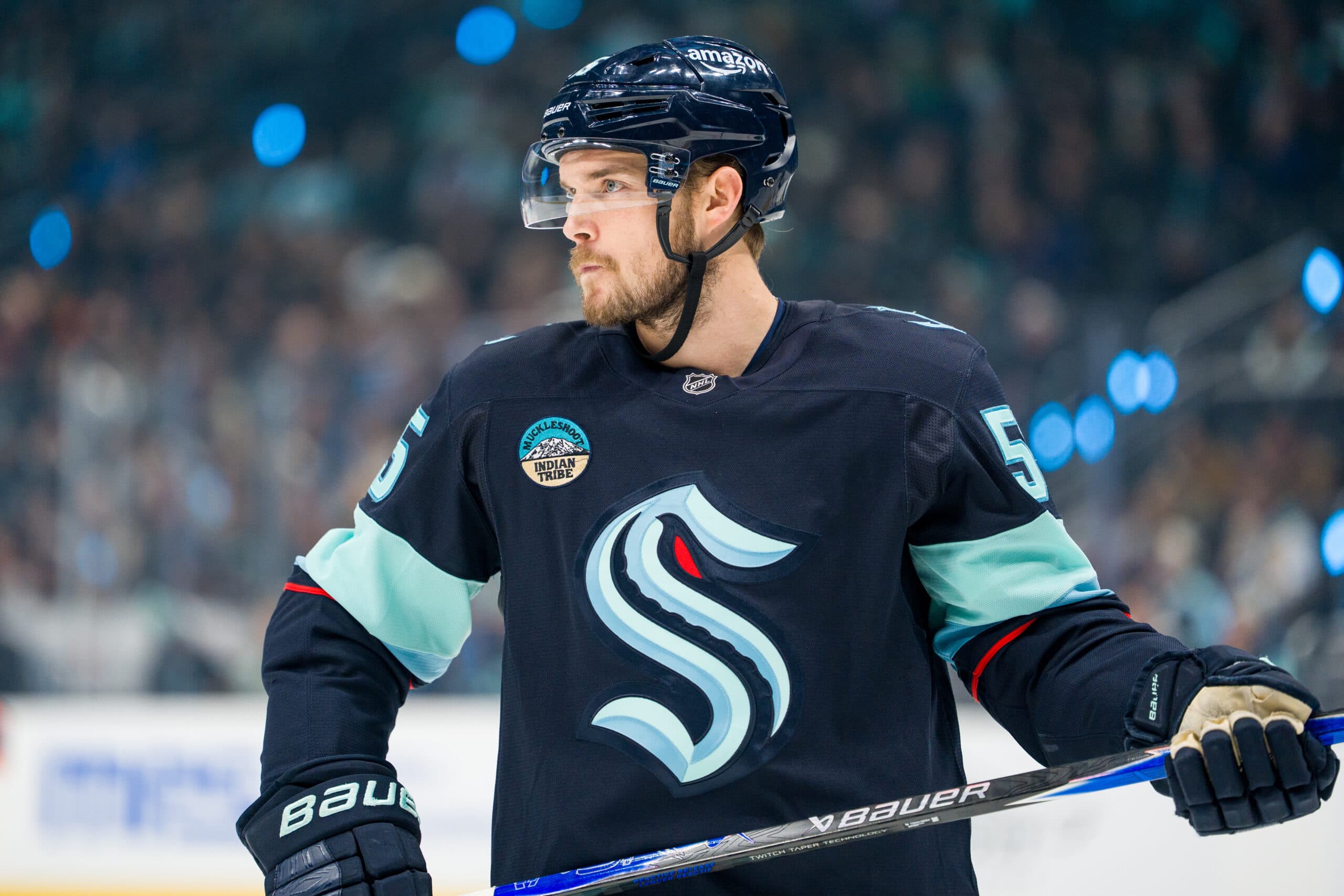 Kraken’s Ryan Lindgren leaves game with upper-body injury